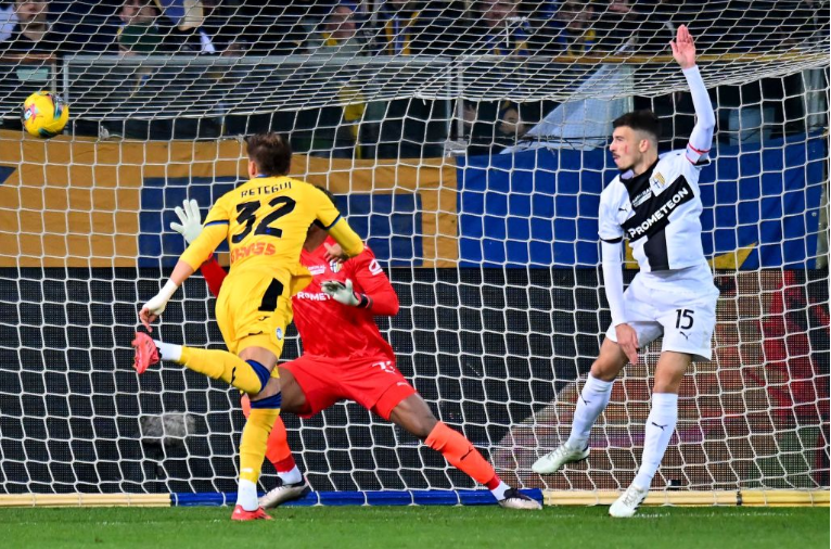 Parma vs Atalanta (02:45 &#8211; 24/11) | Xem lại trận đấu